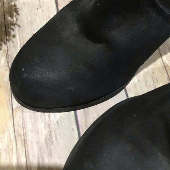 Very Volatile Black Buckle Block Heel Ankle‎ Boots Booties Women’s Size 6 - Picture 8 of 8